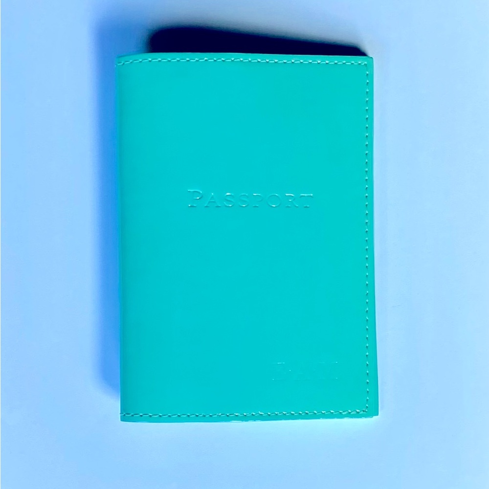 Tiffany & Co. Tiffany Blue Patent Leather Passport Holder NEW